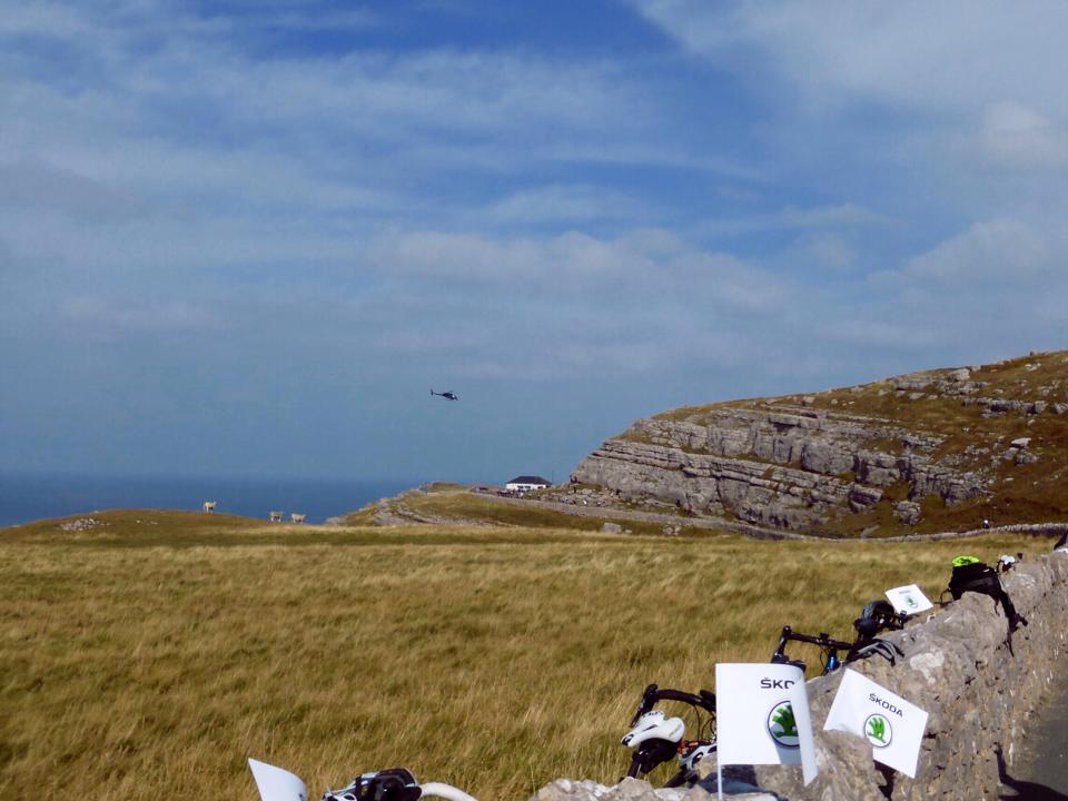 The peloton drop like stones to the finish. Photo thanks to Penny (not Farthing).