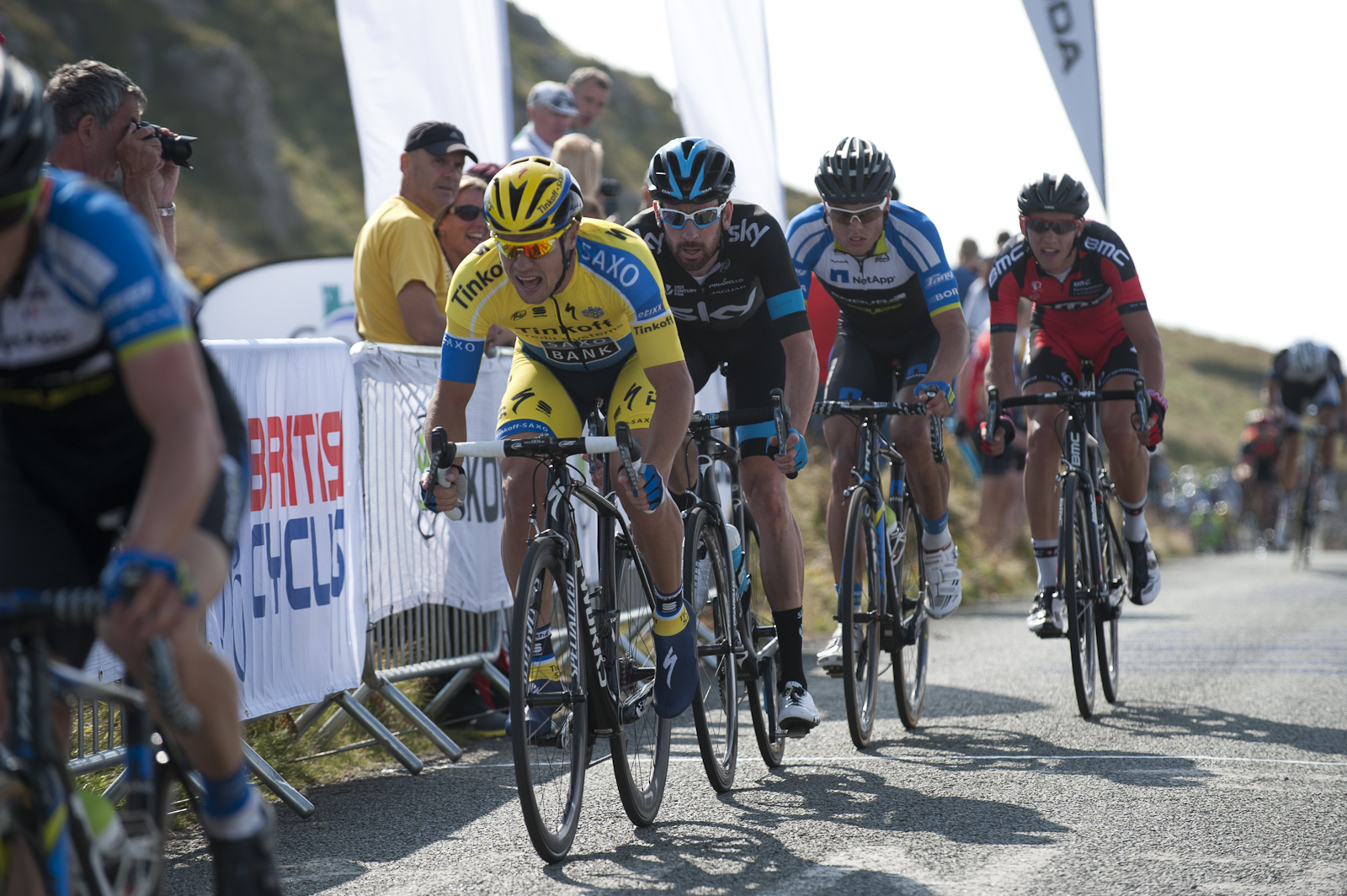 Wiggins was also not hanging around as he followed shortly with a select group.